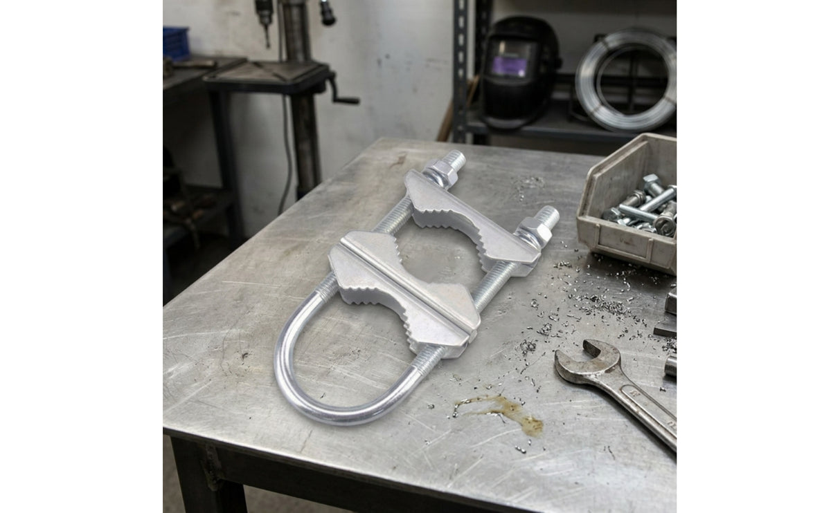 U-Bolt Pipe Clamp M8 Pipe Clamp with Saddle Zinc-Coated-Bolt with Saddle Plate for Installers, Hobbyists