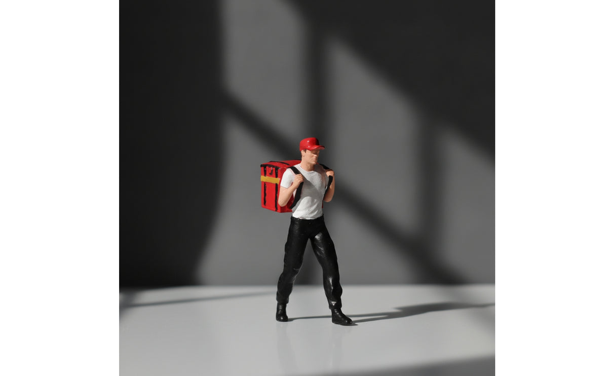 Miniature Courier with Parcel Carrier Small-Scale Courier Figure Tabletop Diorama Figure for Hobbyists, Collectors, Model Photography, Street Scenes