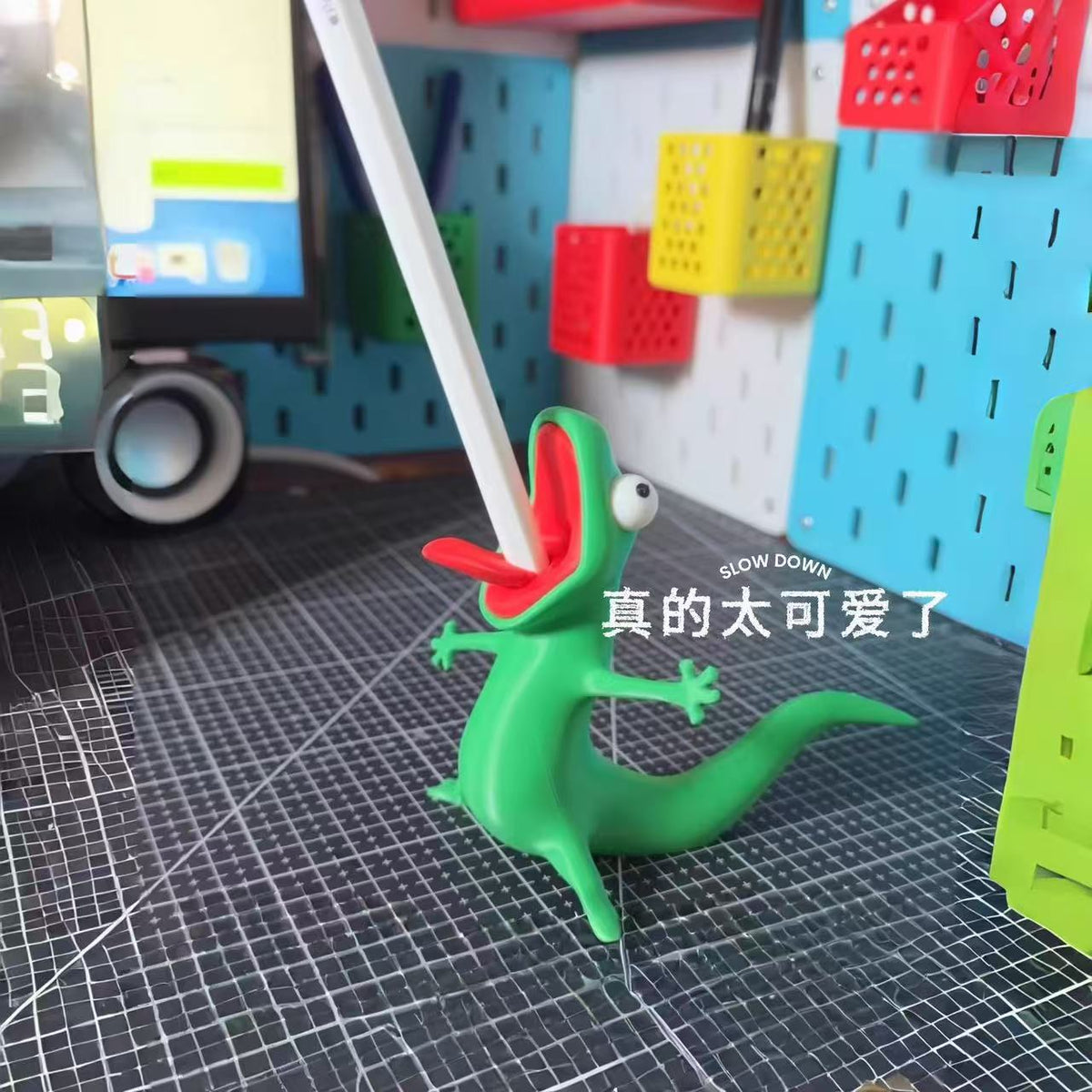 Lizard Pen Holder