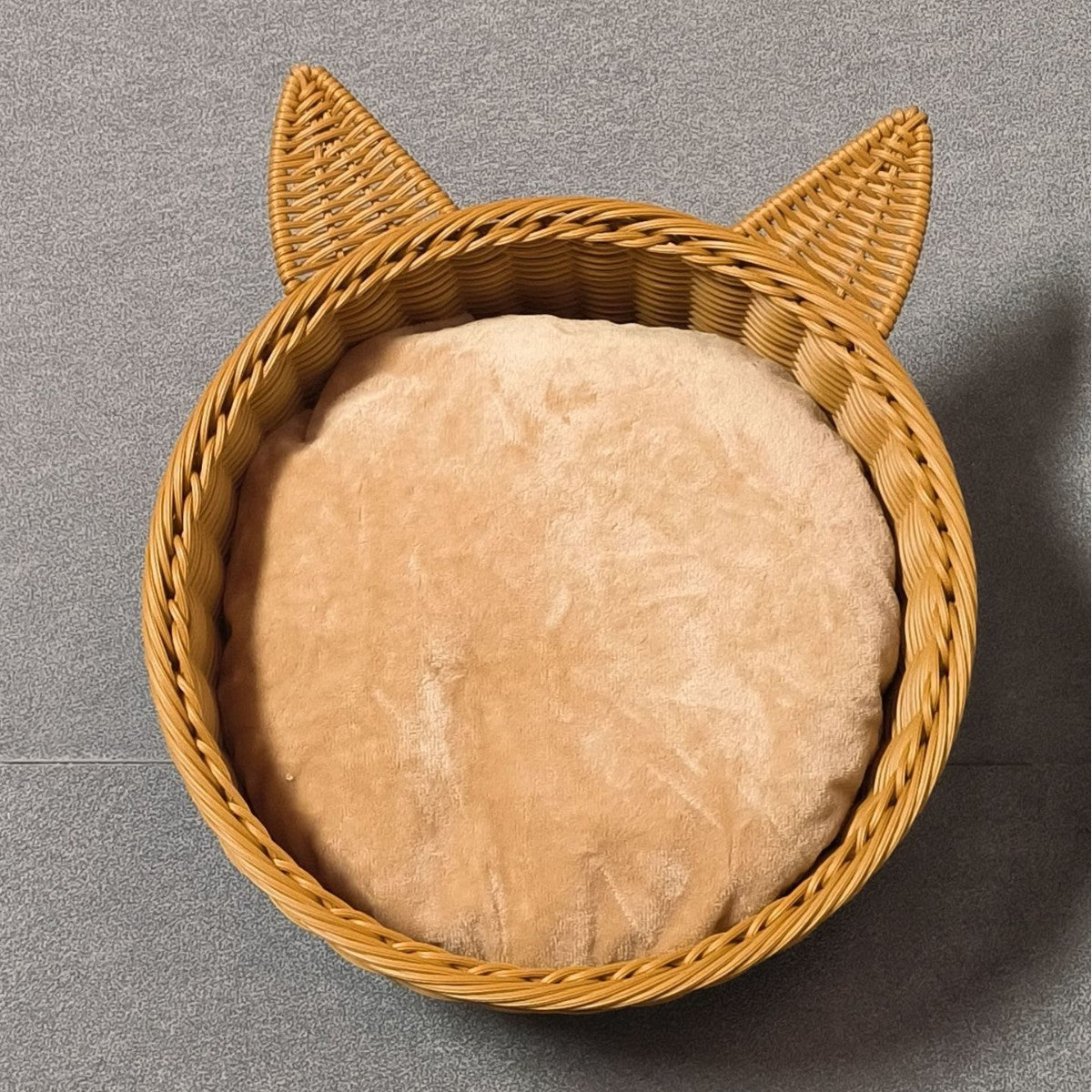 Round Woven Cat Ear