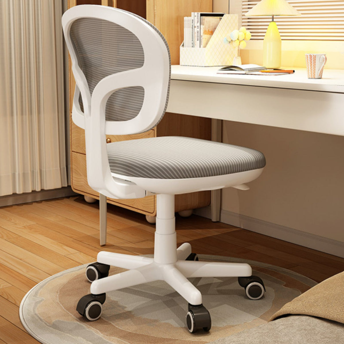 Ergonomic Computer Chair Support Mesh backrest rotate Chair Flip-up Armrests