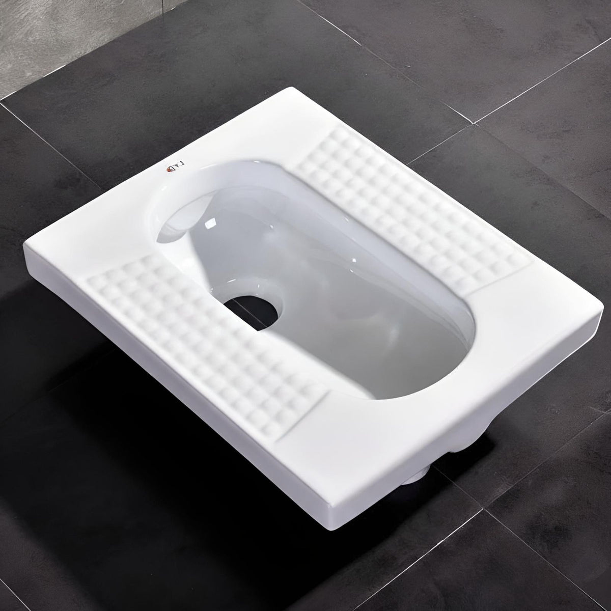 Water-saving ceramic toilet