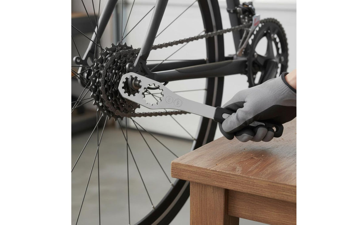 11T/12T Compatible Cassette Holding Wrench Non-Slip Handle Flywheel Removal Tool Stainless Steel Mountain Bike Repair Tool Laser Cut for Cyclists
