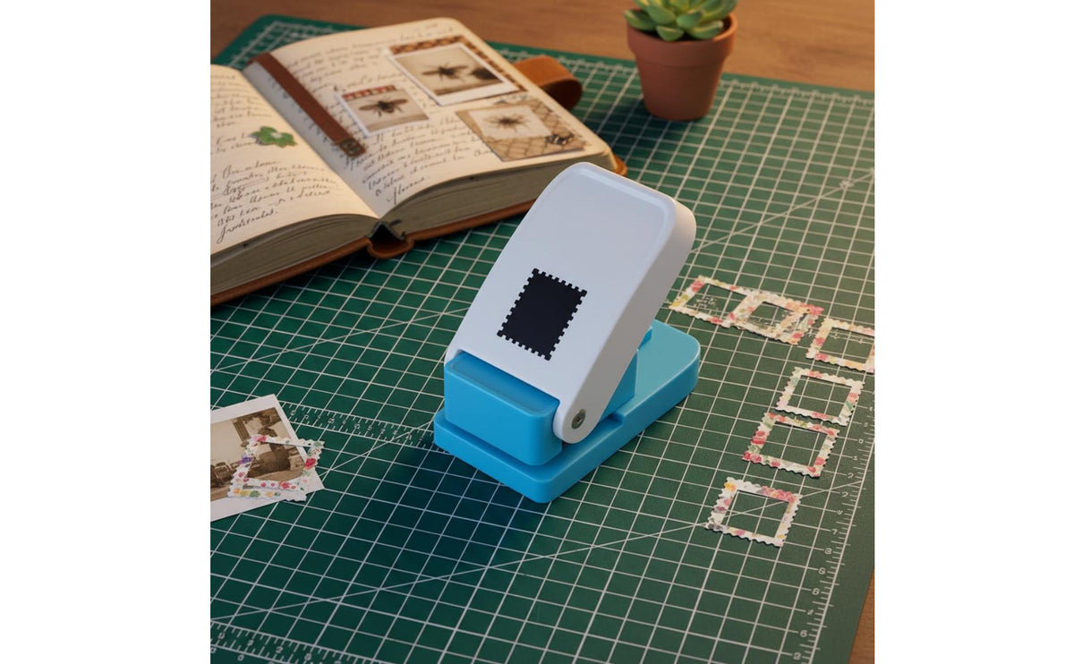 Labor-Saving Postage Stamp Puncher Easy to Use Postage Stamp Paper Puncher Clean Cut Lever Action Craft Punch Sturdy Construction for Students, Scrapbookers, Crafters, Scrapbooking, Journaling, Photo Decoration, Card Making