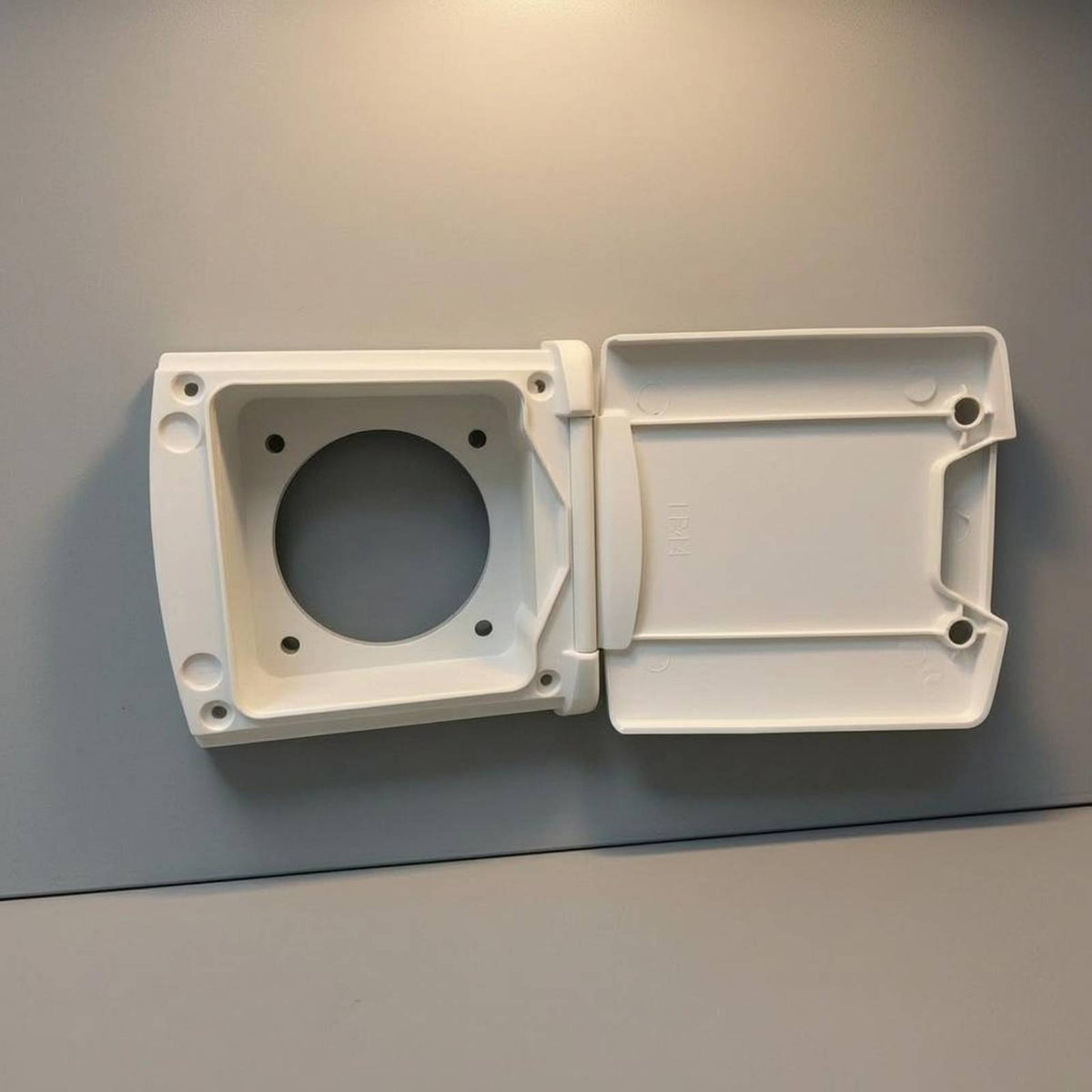 Sturdy Plastic RV Electrical Outlet Box Weatherproof RV Cable Hatch Lockable for Towable Vehicle, Boat