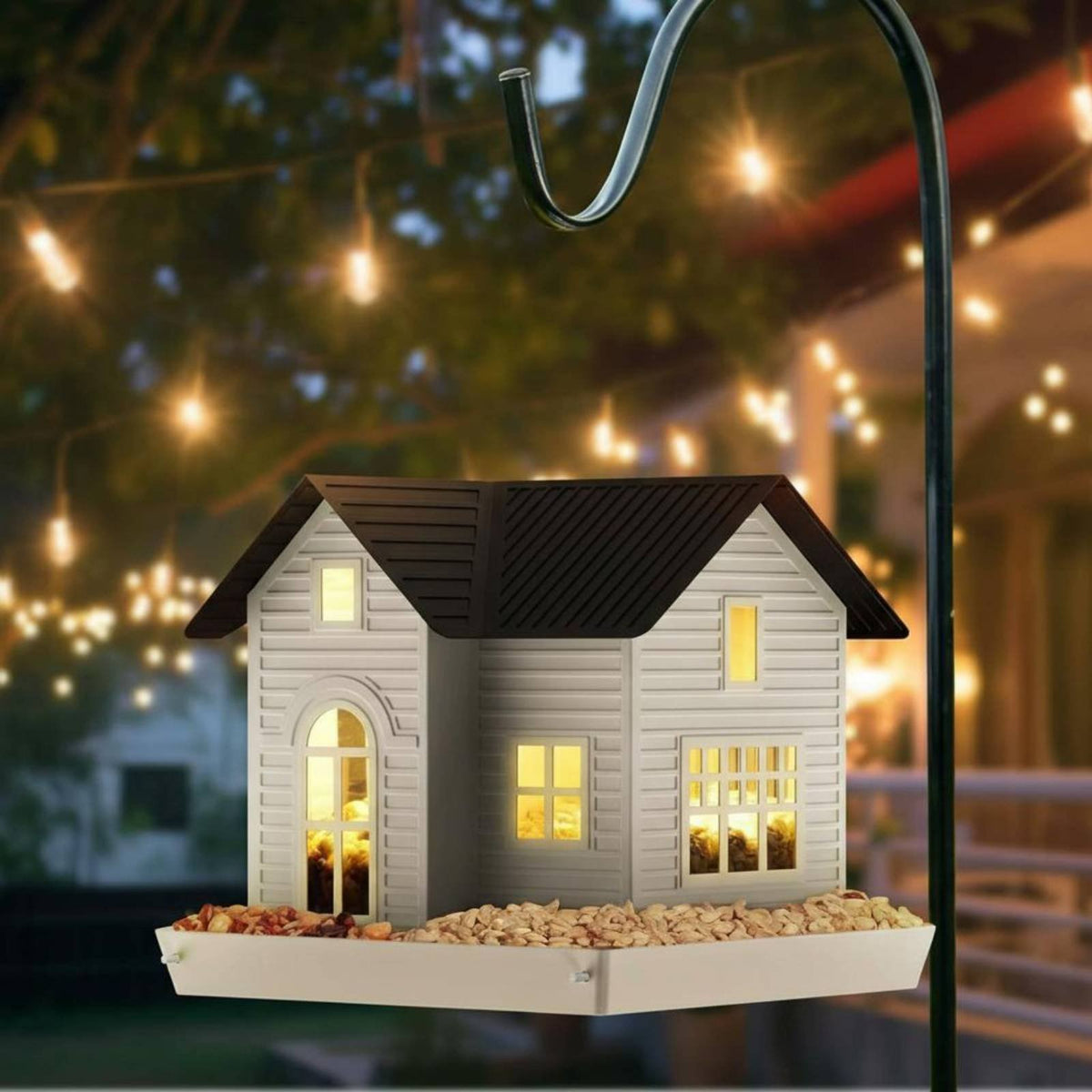 Decorative Design Hanging Solar Bird Feeder Weatherproof Solar-Powered Feeder House Two-in-One Function Outdoor Decoration Easy to Clean and Refill for Nature Lovers, Homeowners, Gift Givers, Backyard, Patio, Porch, Balcony