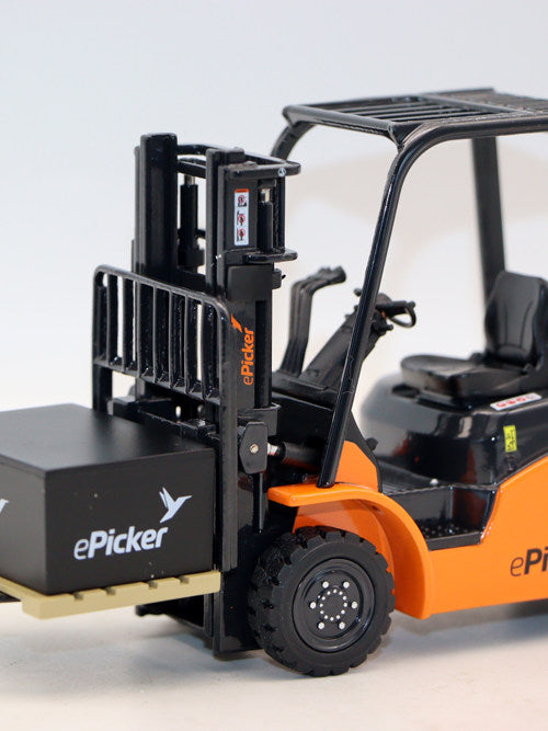 1:24 Alloy Forklift Model with Pallet and Pedal, Diecast Toy