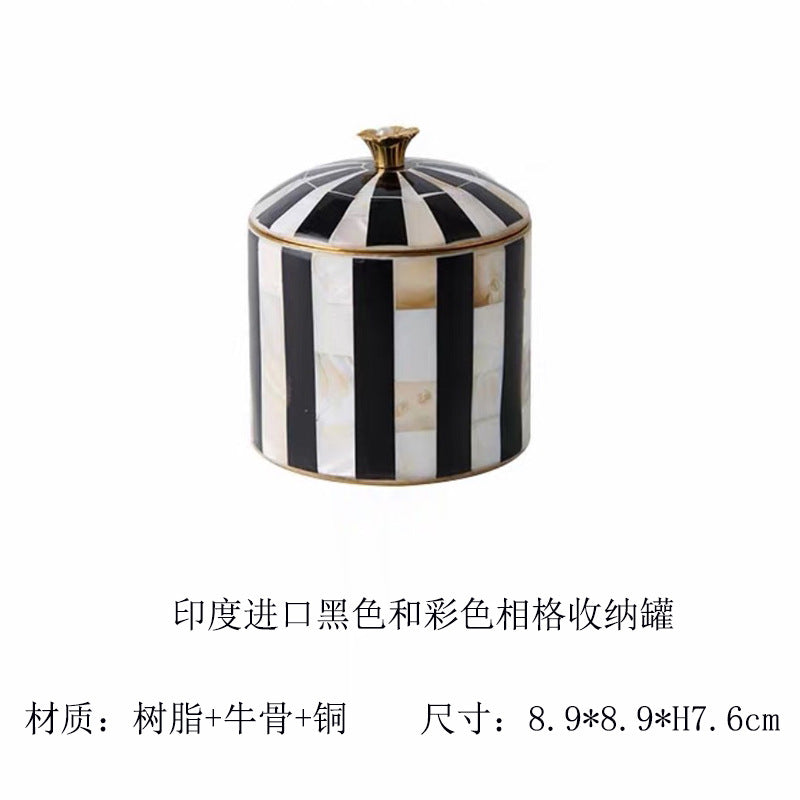 Black Color Grid Can