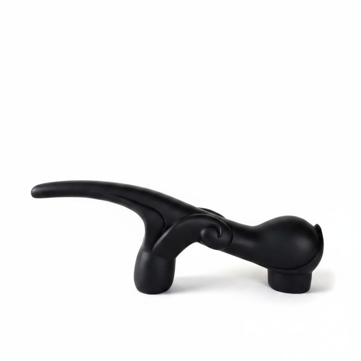 Long Nose Animal Sculpture Premium Resin Abstract Animal Statue Contemporary Figurine for Hotel