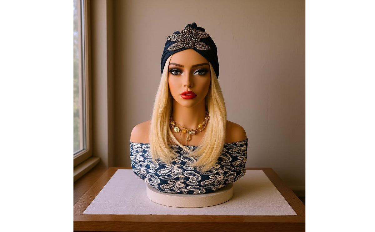 Mannequin Head Bust Smooth Finish Hairpiece Display Bust 42 Cm Height