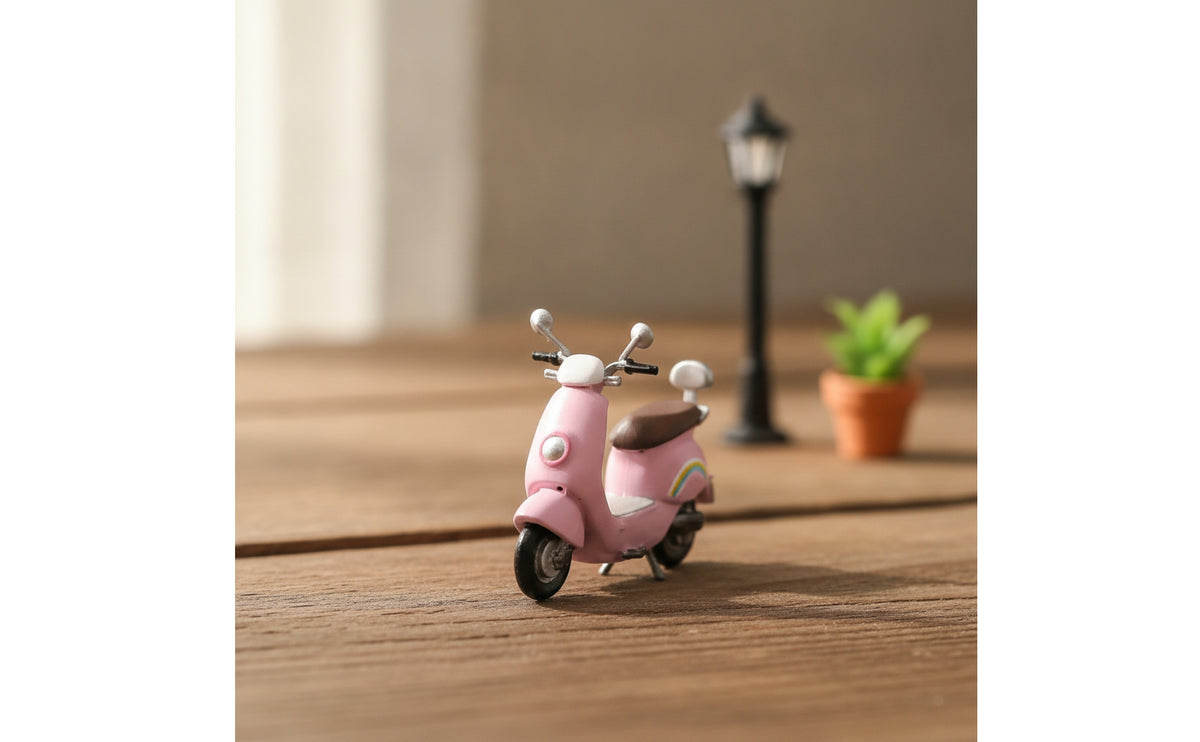 1:64 Scale Miniature Scooter Detailed Scooter with Kickstand Collectible Toy Vehicle Realistic for Collectors, Hobbyists, Desk Display, Dioramas, Street Scenes