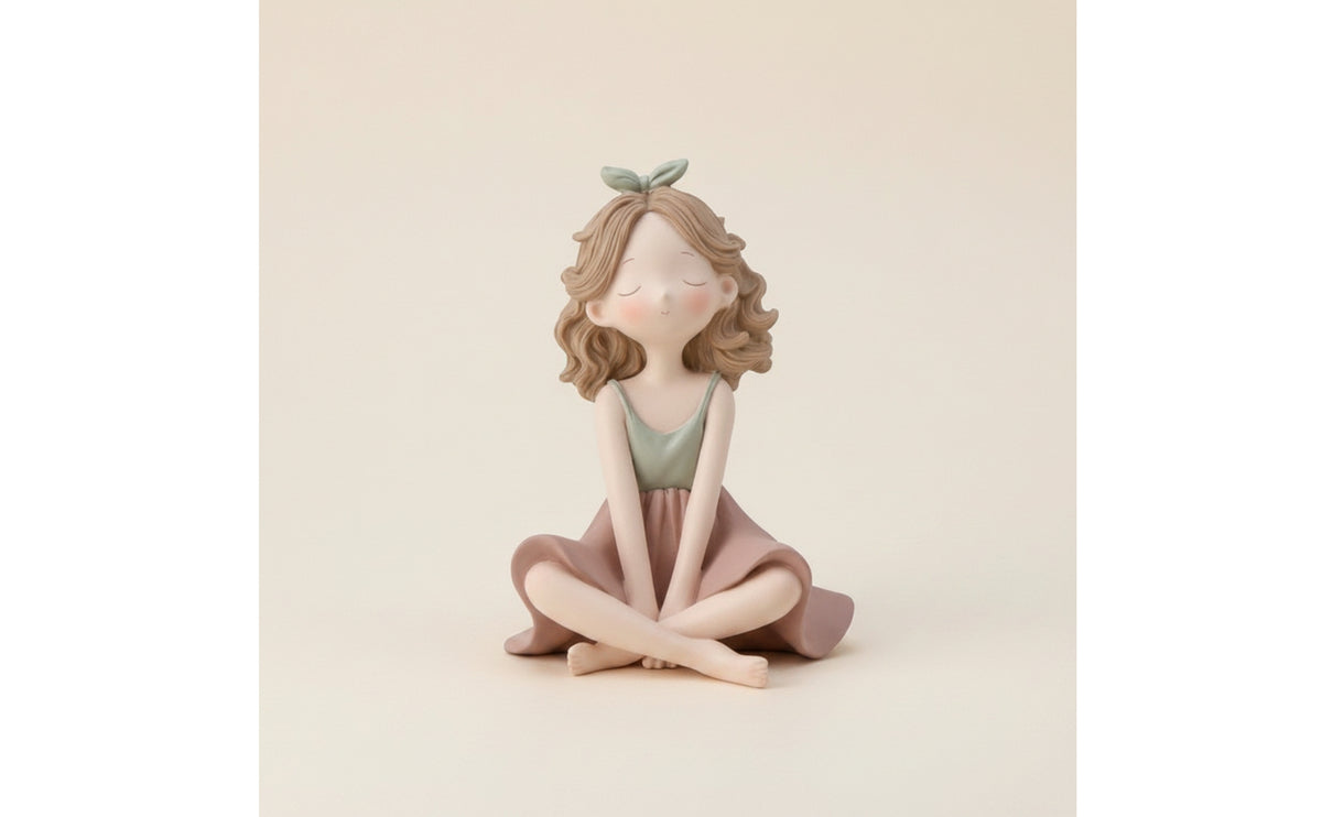 Girl Figurine Matte Tabletop Girl Statue Compact Desktop Figurine for Desk, Shelf, Nightstand
