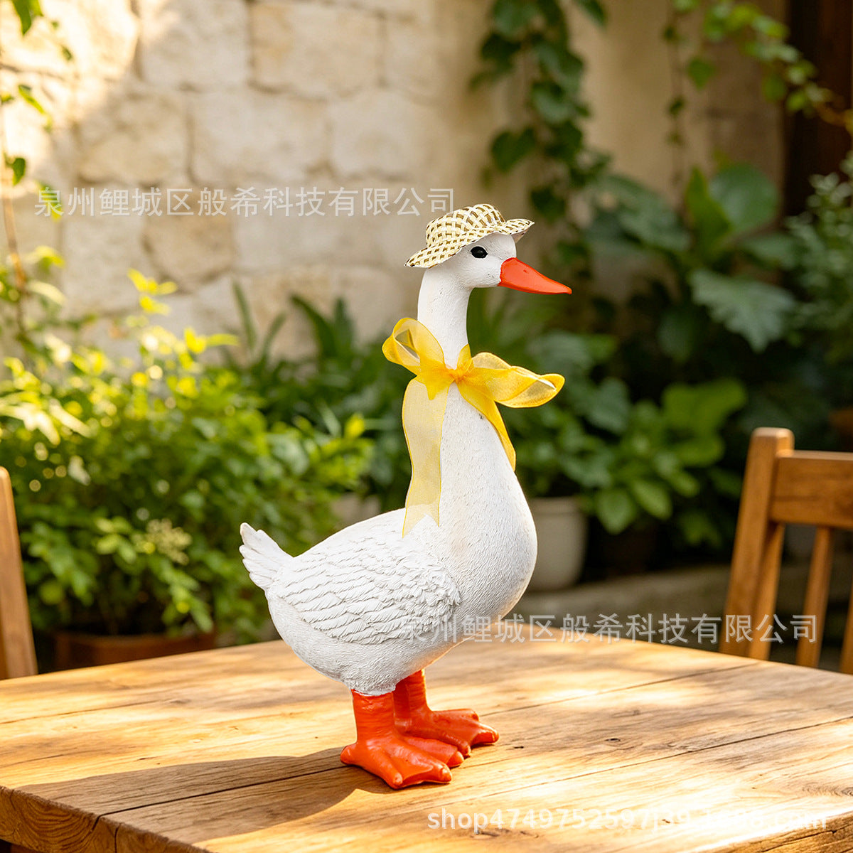 American Country Garden Resin Goose Statue with Hat