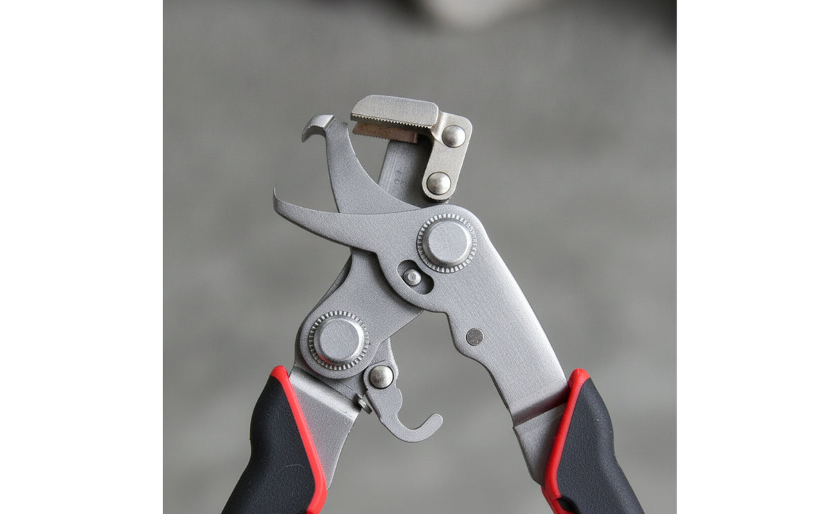 Damage-Safe Car Clip Removal Pliers Ergonomic Push Pin Pliers Non-Slip Plastic Fastener Remover Heavy-Duty for Mechanics
