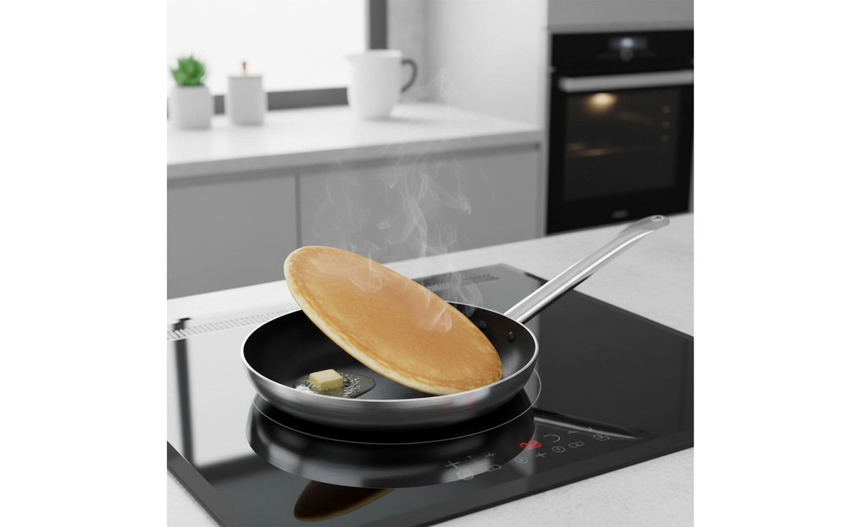 Hanging Hole Design Non-Stick Frying Pan Easy to Clean Omelette Pan Multicooktop Compatible Cookware Riveted Handle for Kitchen