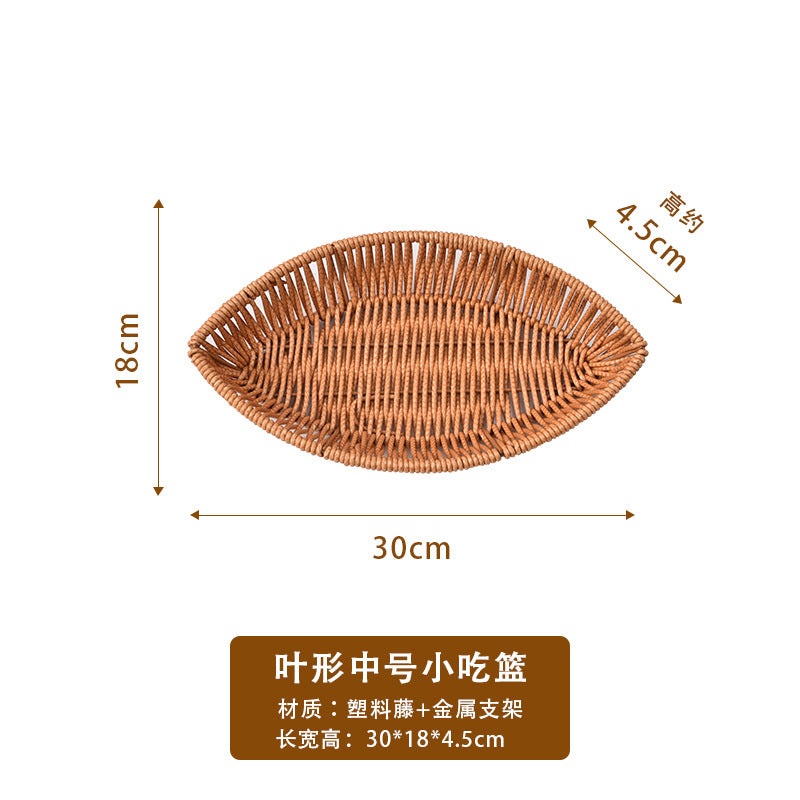 M / Leaf
