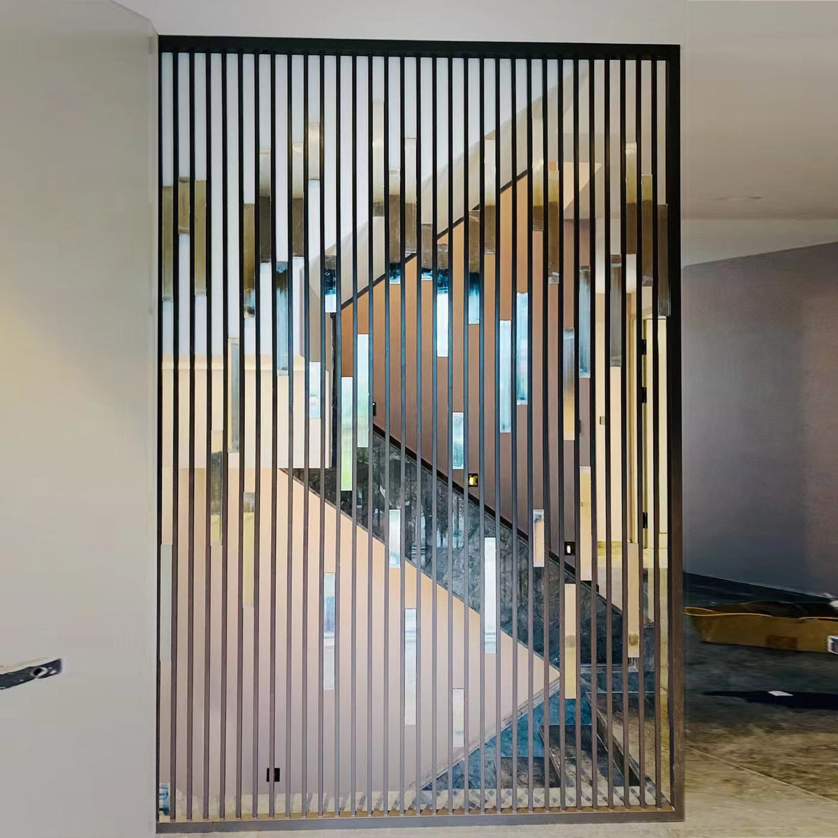 Luxury Stainless Steel Room Divider Screen for Living Room, Office, Hotel, and Staircase Partition