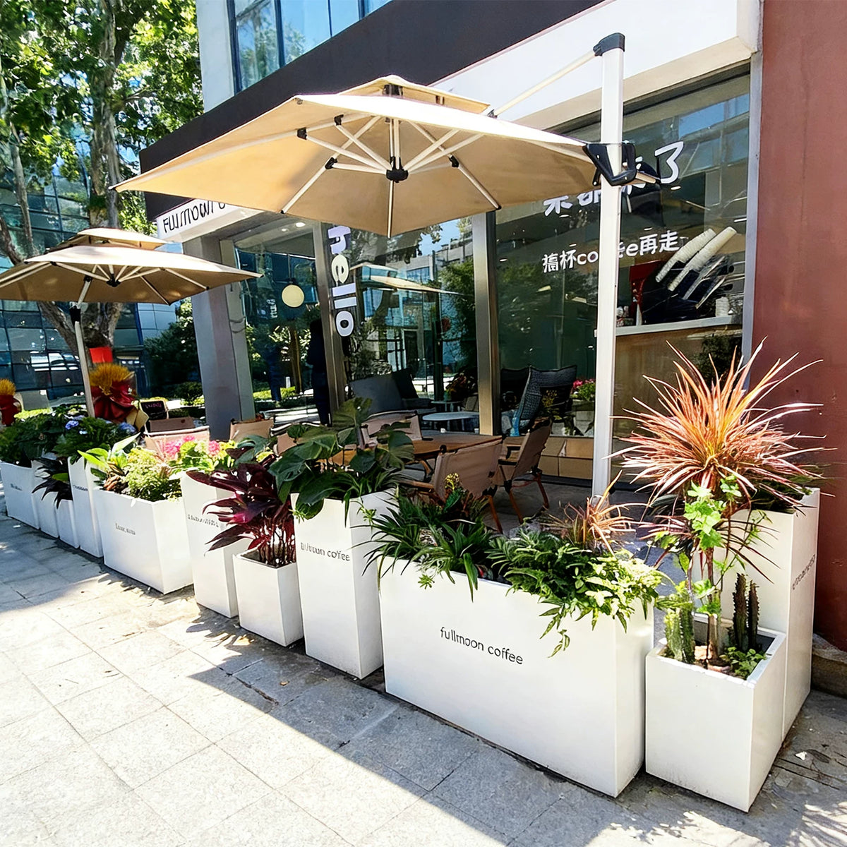 Outdoor Commercial Iron Planter Box for Cafes & Streetscapes, Rectangular Divider Flower Bed
