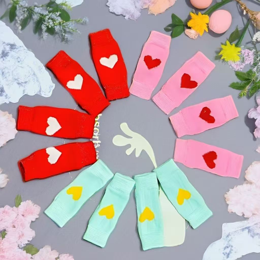 Pet Leg Warmers with Heart Pattern for Small Dogs - Anti-dirt & Warm Leg Sleeves