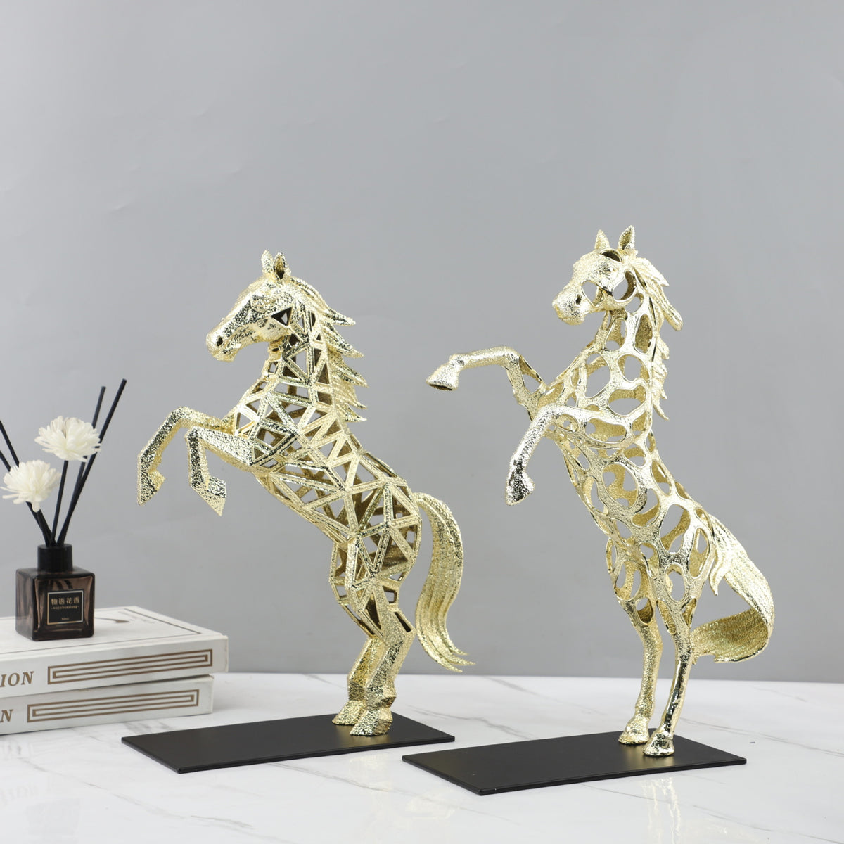 Nordic Creative Metal Plated Hollow Horse Dinosaur Sculpture for Home Office Decor