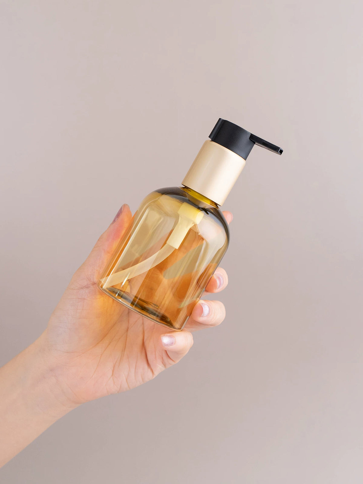 Premium PET Plastic Pump Bottle for Lotions, Shampoos, and Massage Oils