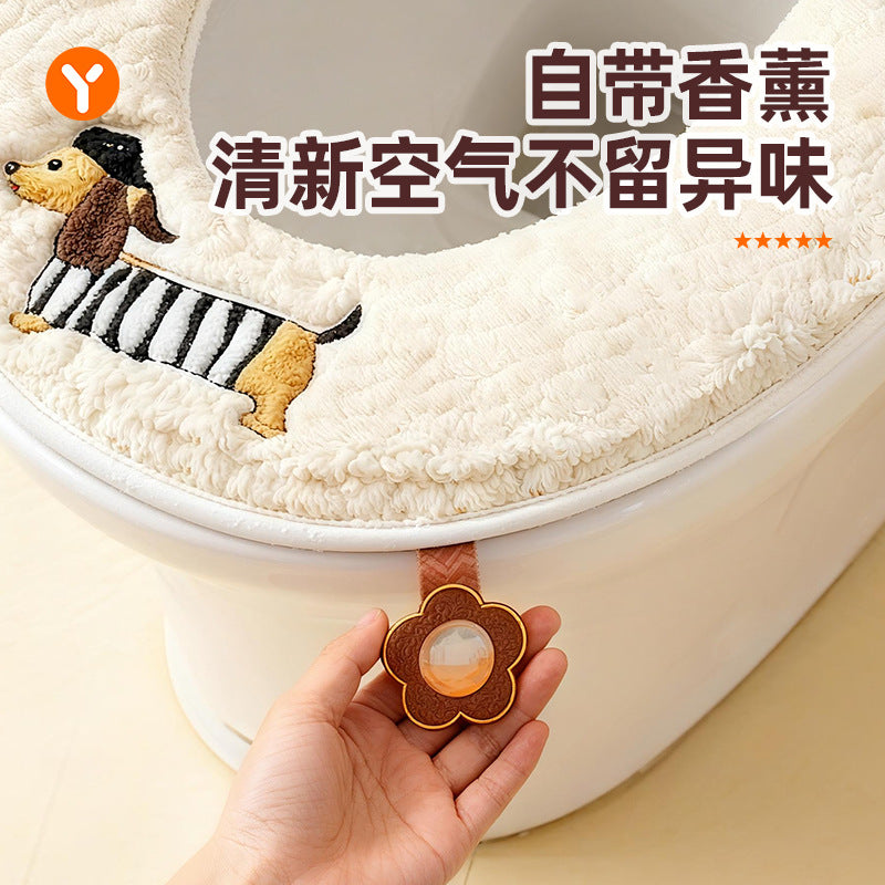 Winter Cartoon Toilet Seat Cover, Universal Zippered Plush Washable Toilet Seat Cushion for All Seasons