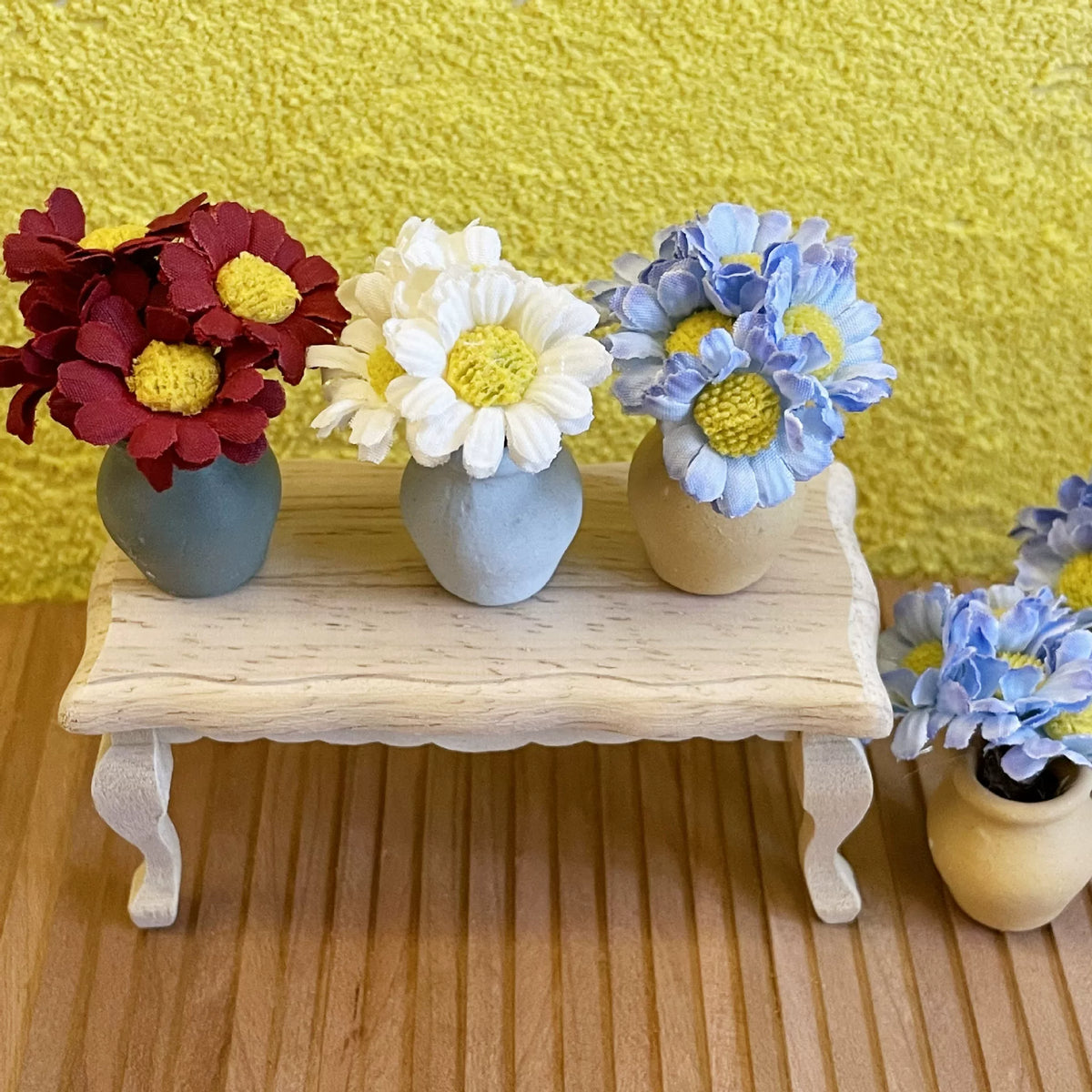 1:12 Scale Dollhouse Miniature Chamomile Daisy Ceramic Ornament for OB11 BJD Dolls