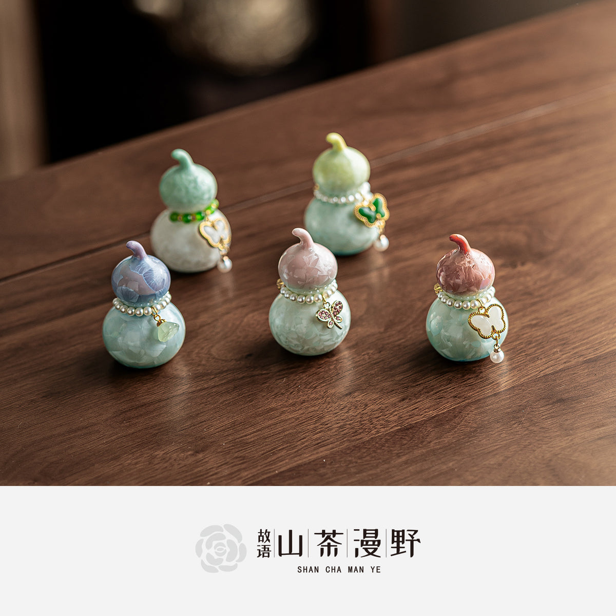 Jingdezhen Glazed Gourd Rotating Ceramic Ornament for Tea Ceremony