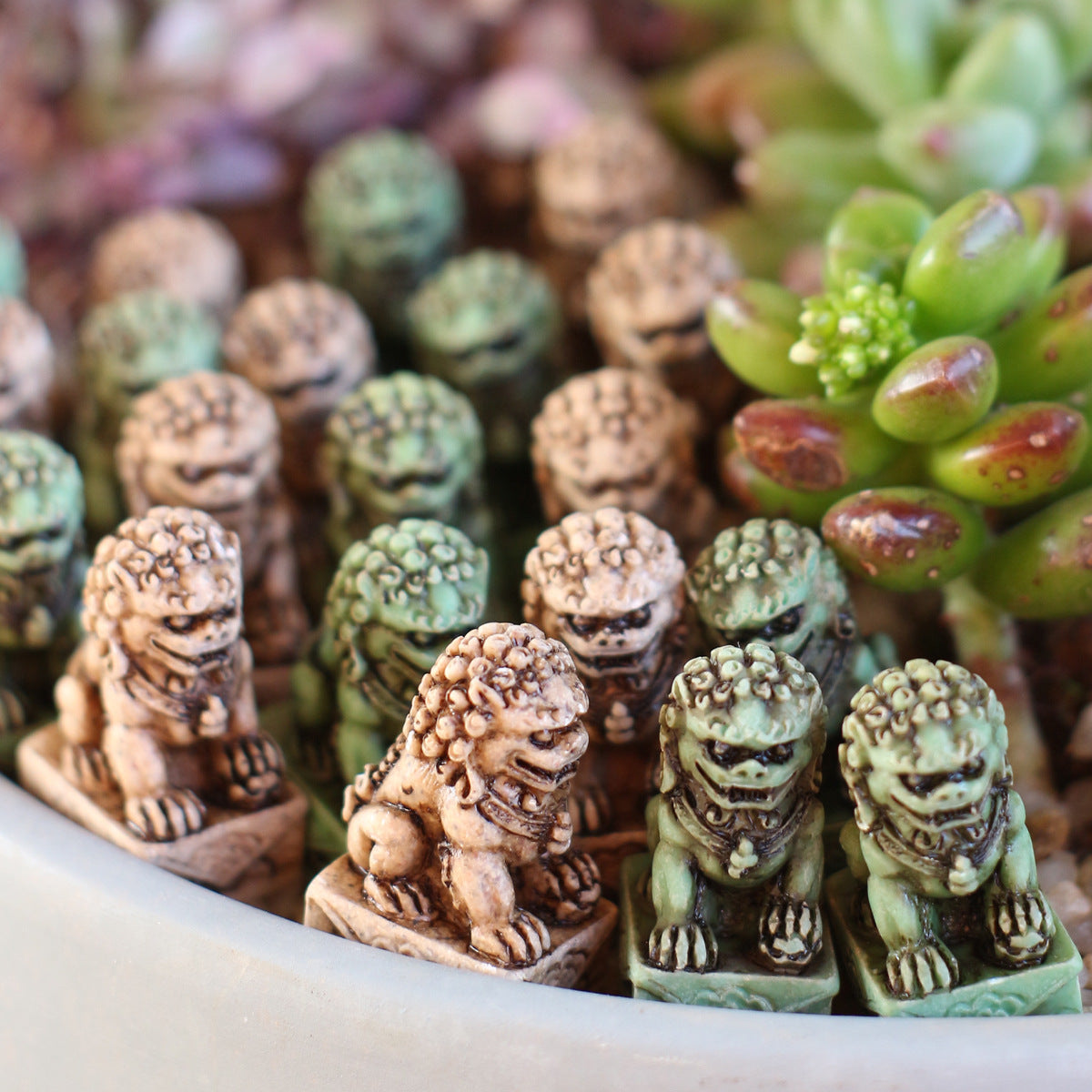 Vintage Dual-Tone Mini Stone Lion Figurines for Garden Micro Landscape Decor