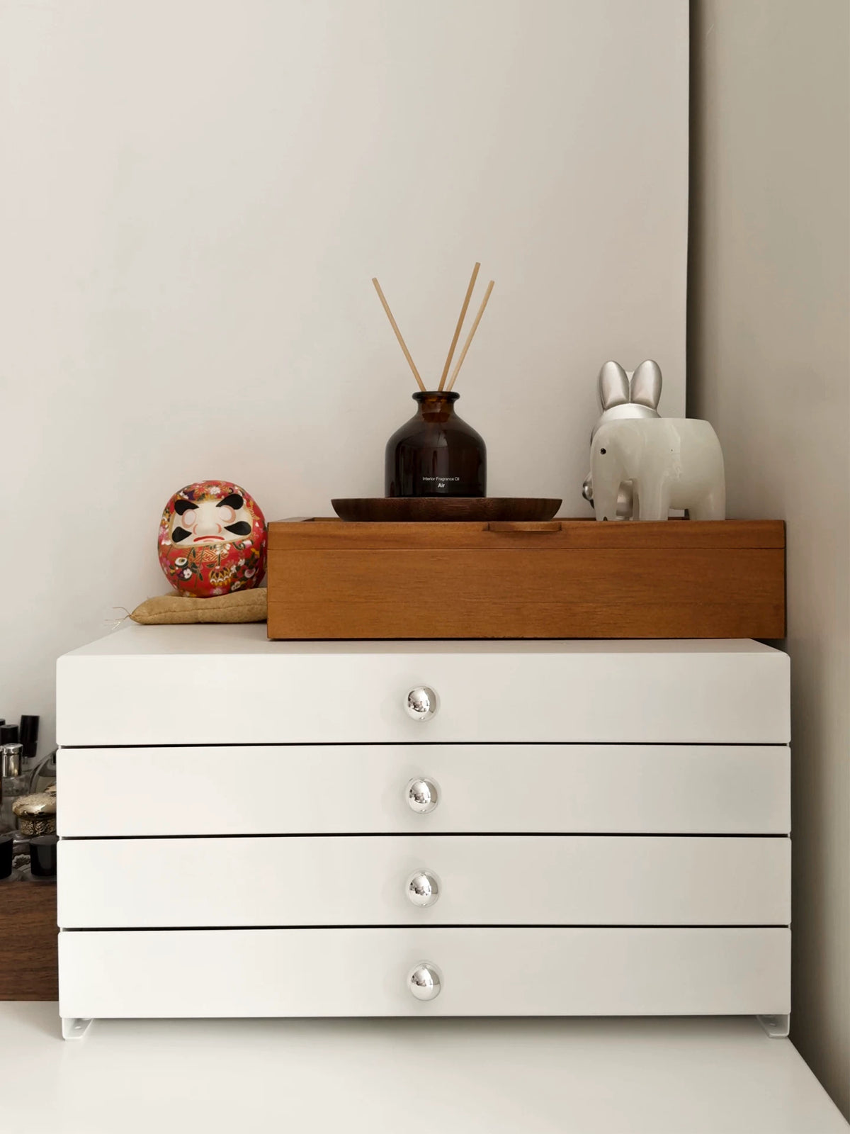 Large Capacity Desktop Jewelry and Cosmetic Storage Box with Drawers and Multi-layer Organizer