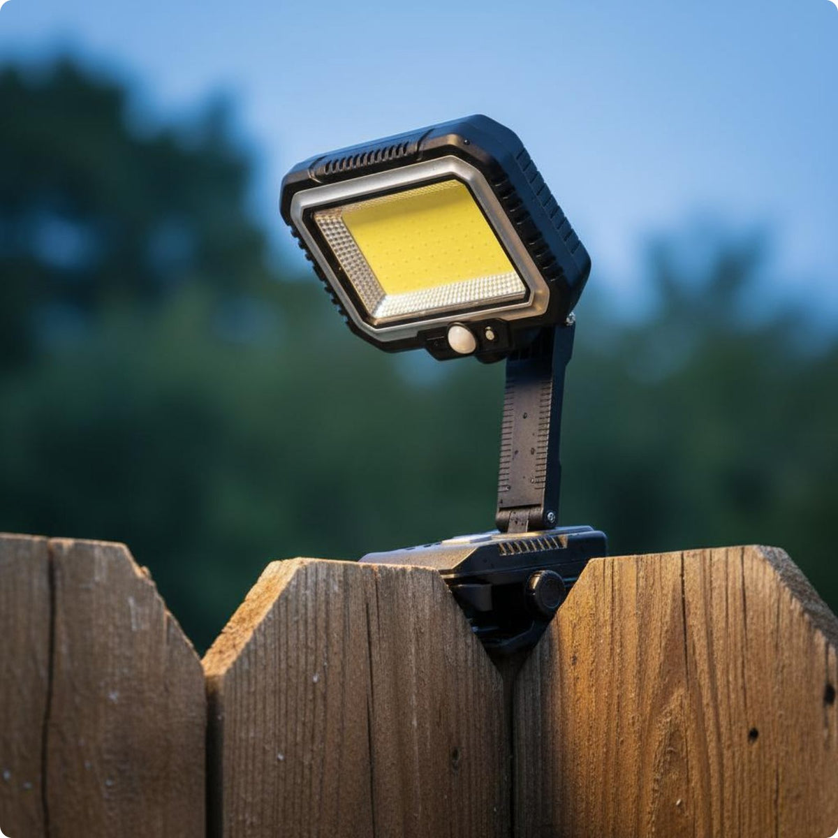 Solar Motion Sensor Light Energy Saving Waterproof Solar Clip Light for Patio
