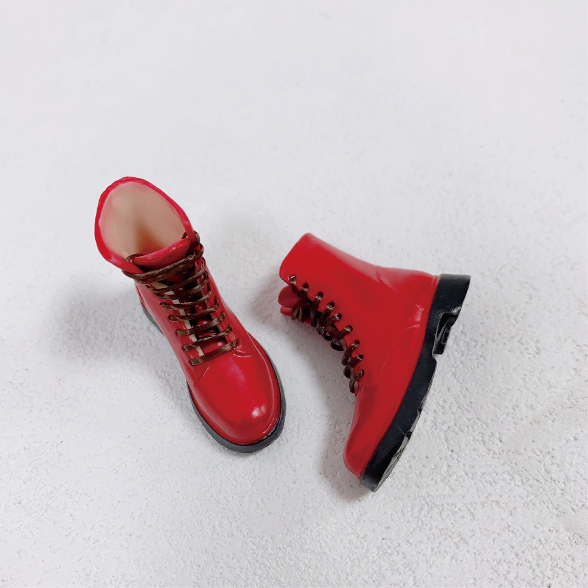 Red / Boots