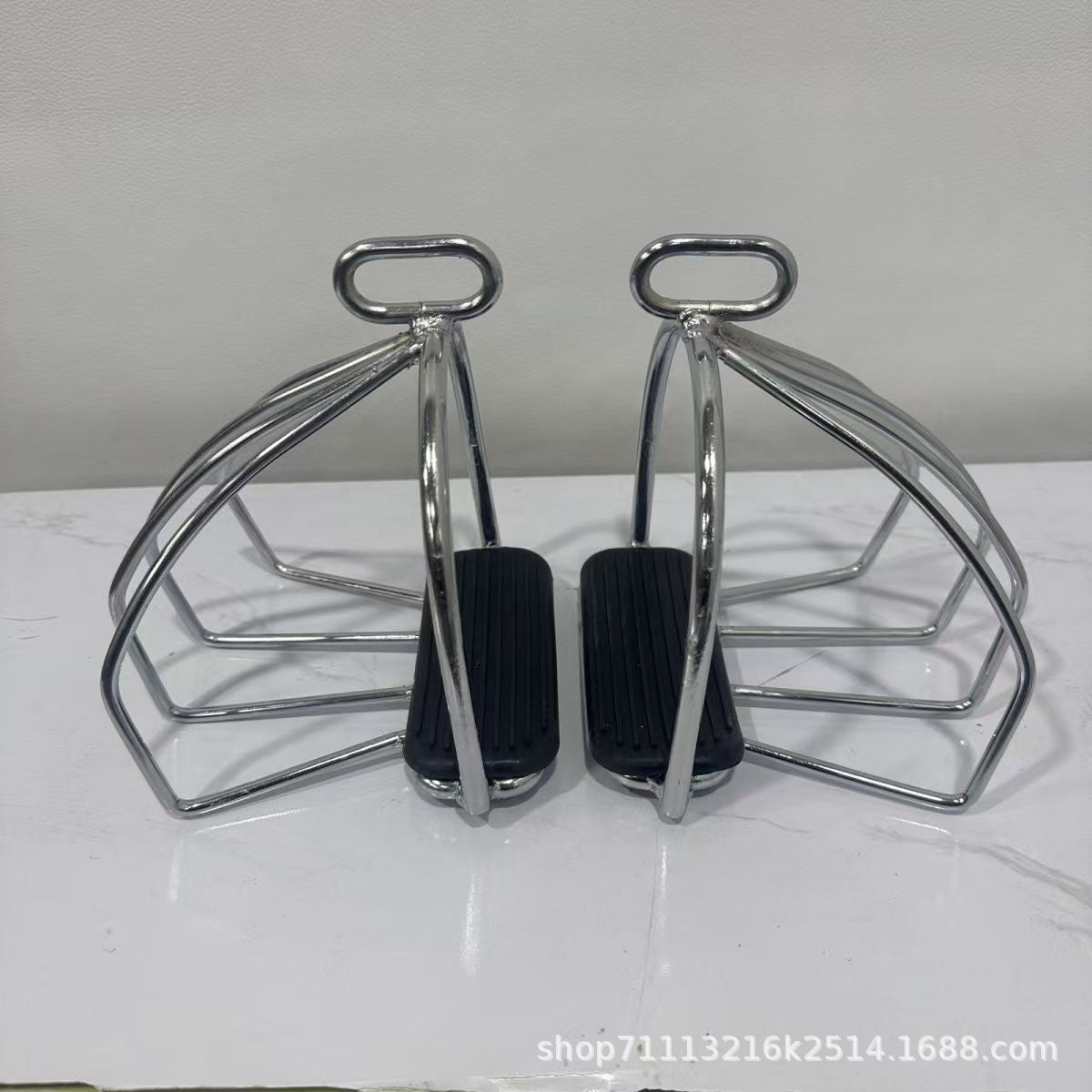 Anti-Slip Safety Stirrups for Equestrian Use with Mesh Design