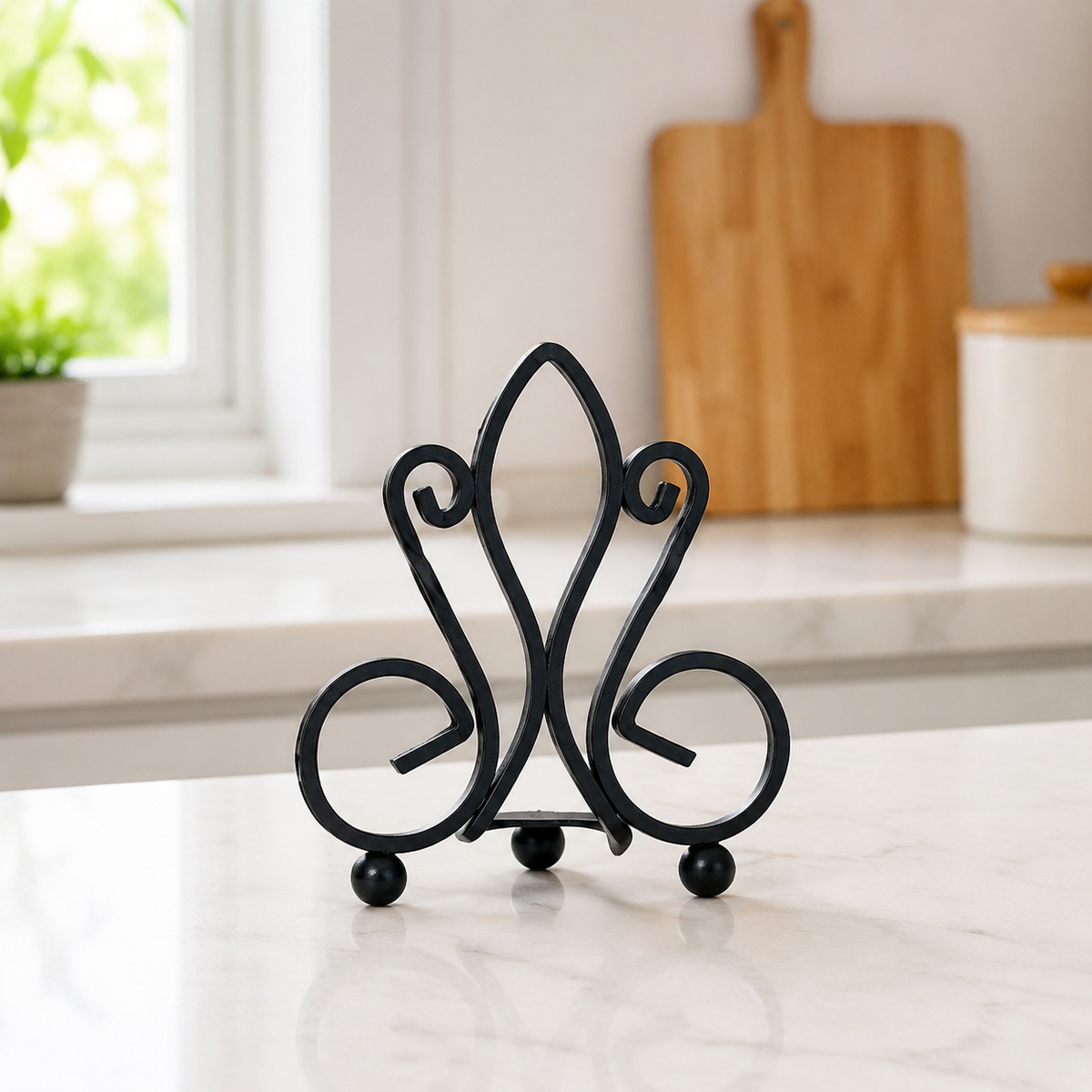 lid and cutting board stand