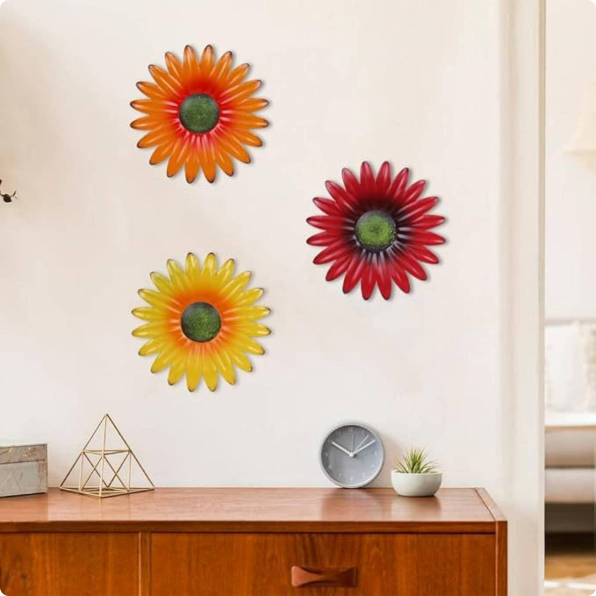 3 Pieces Flower Metal Wall Artisanal Aesthetic Style Iron Botanical Wall Art Hanging Bright Hues Dwelling Decoration for Yard