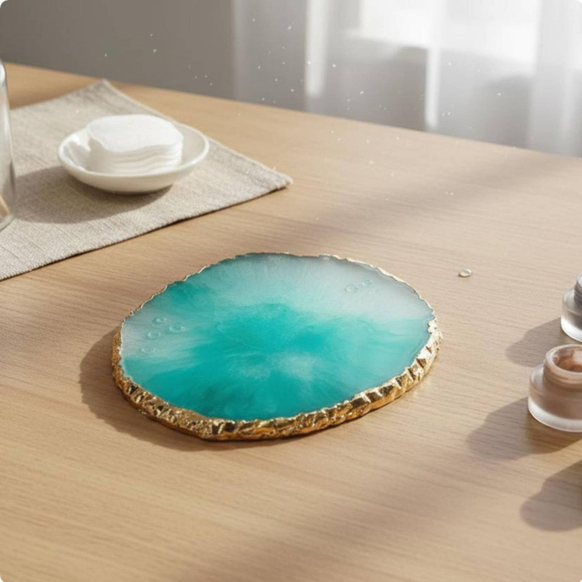 Artistic Resin Mixing Plate nail arts Palette Easy to Golden Finish rims Polish Mixing Tray Smooth Surface Nail Polish Plate for DIY Manicurists