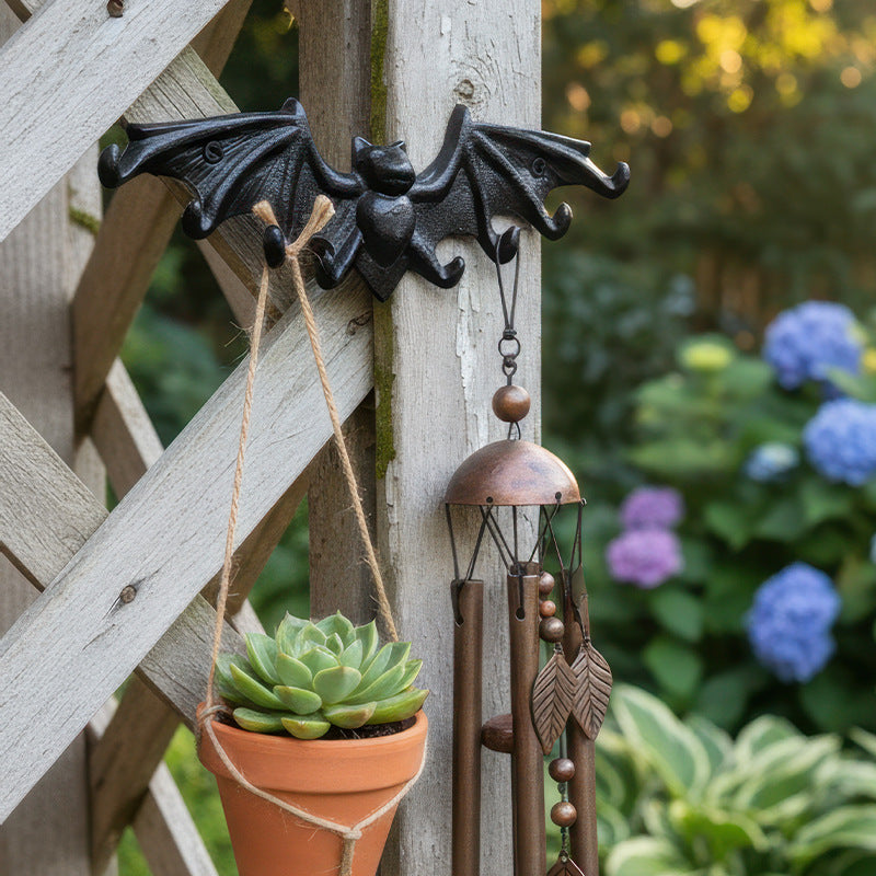 American Country Retro Cast Iron Bat Hook Wall Mount