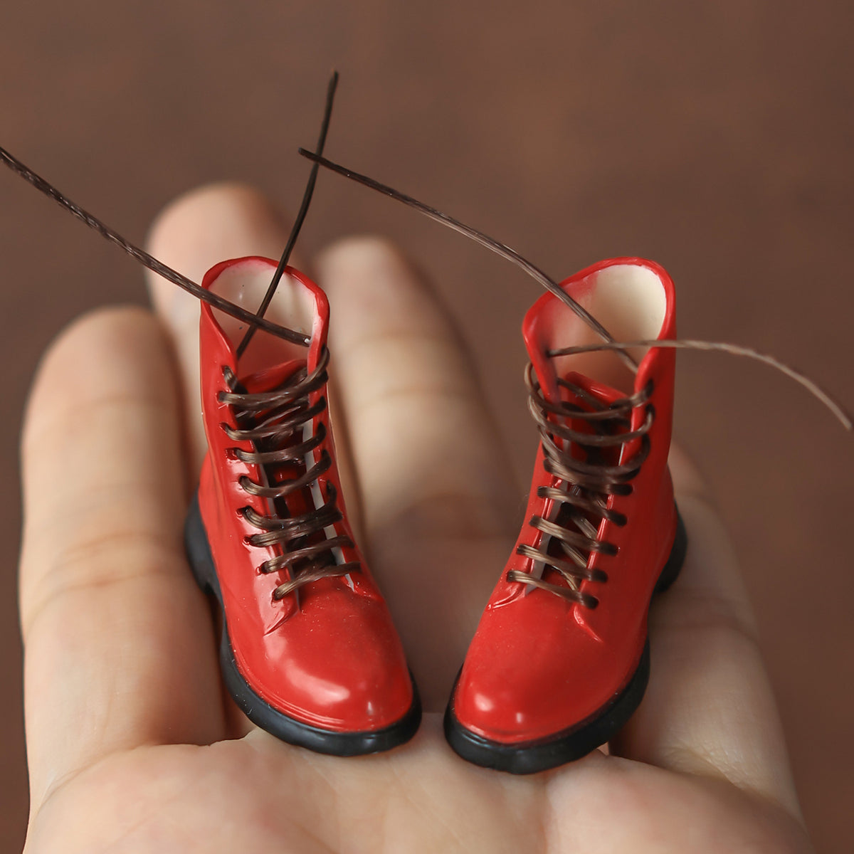 Red / Martin Boots
