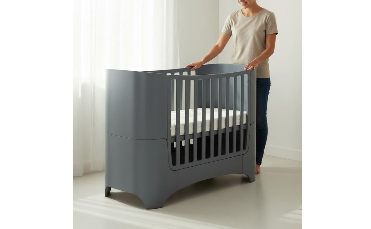 Grows with Child Multifunctional Baby Bed Rounded Corners Convertible Baby Crib Modern Toddler Bed for Newborns