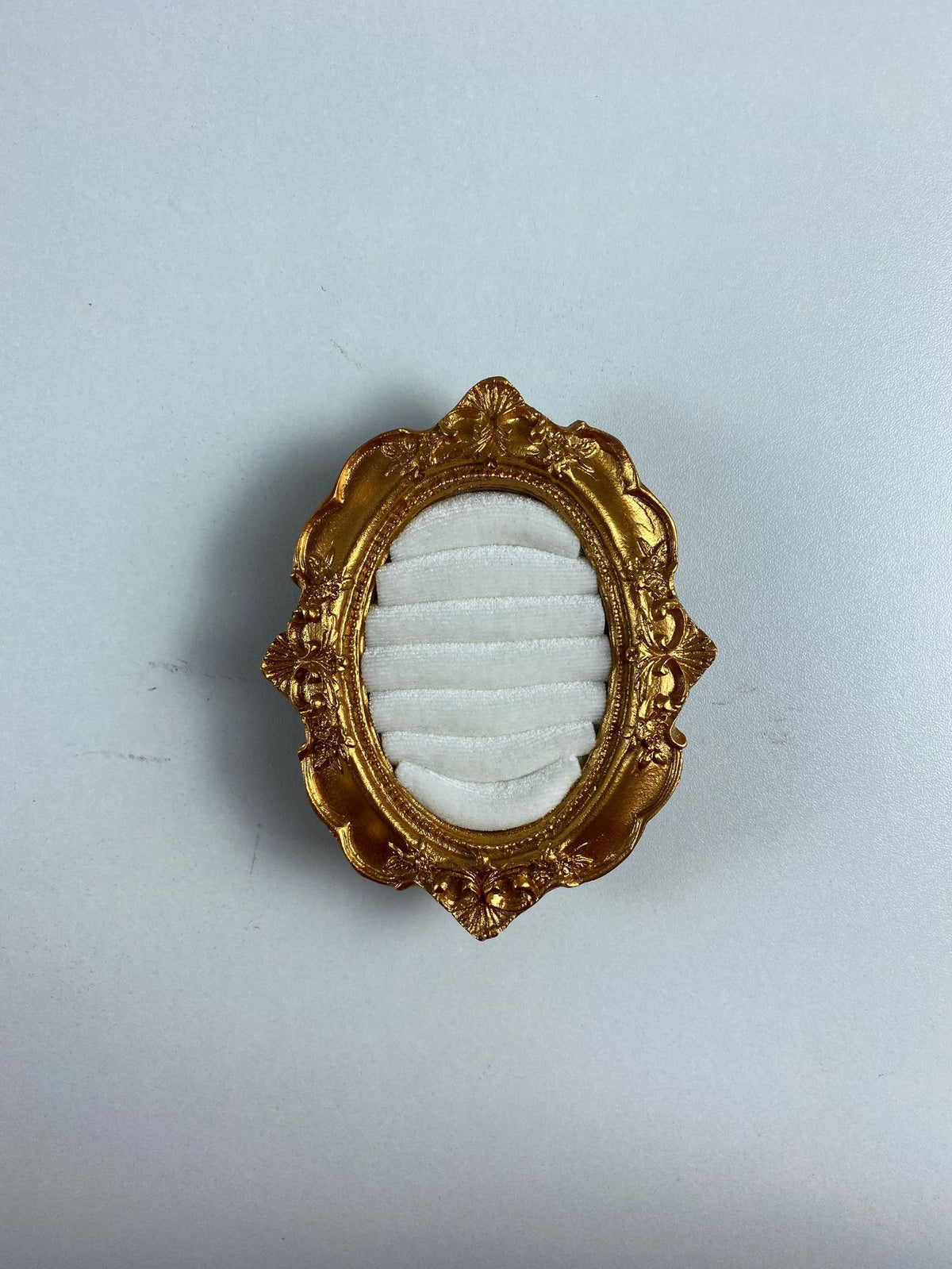 European Vintage Gold Carved Jewelry Stand for Rings