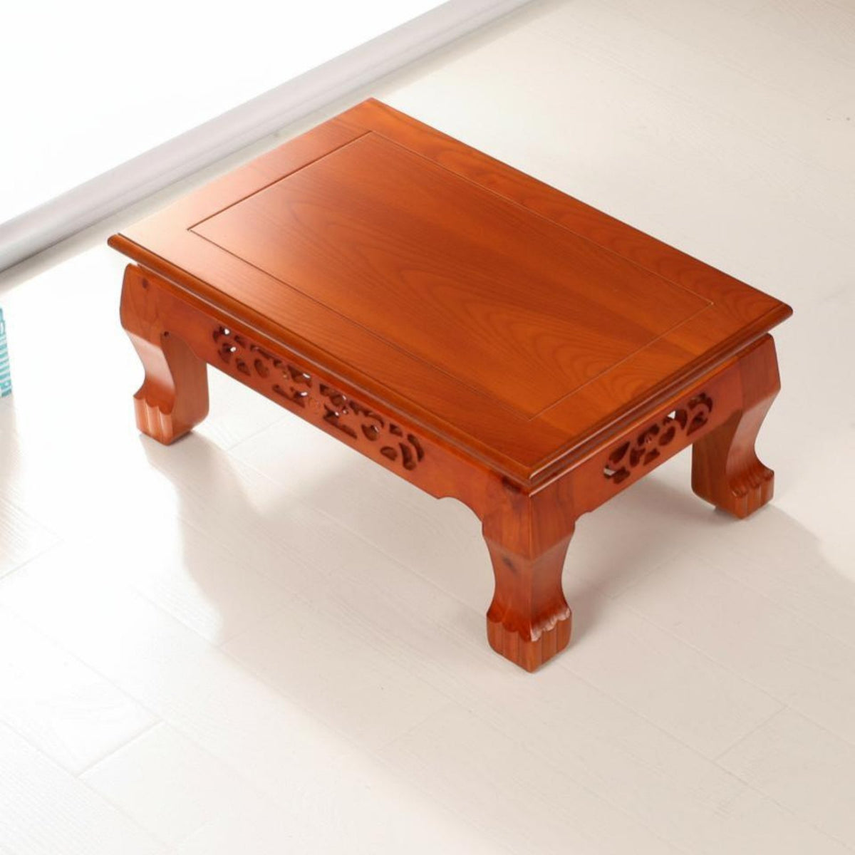 Carved Leg Floor Table European Design Household Furniture Sturdy Wood Construction Vintage Aesthetic for Meditators