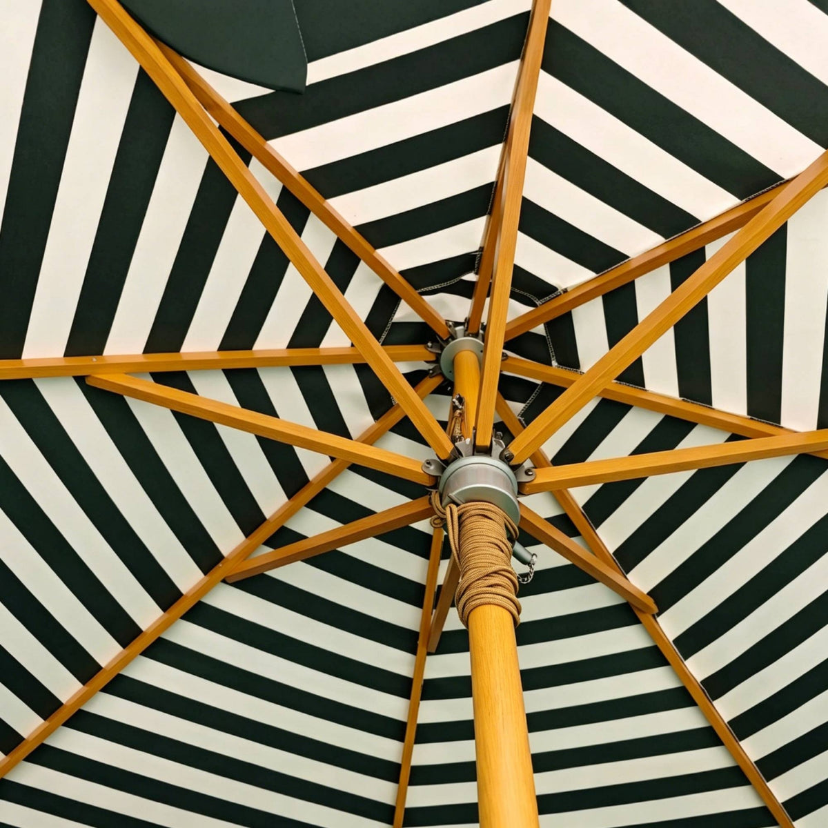 Striped Patio Umbrella Support Structure Round Patio Umbrella Metal Lower Section Sun Cover for Beach
