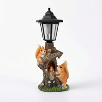 Outdoor Squirrel Garden Statue with Solar Light Resin Solar Squirrel Lantern Decorative Ornament Weather-Resistant for Gardeners, Homeowners, Yard, Pathway, Patio