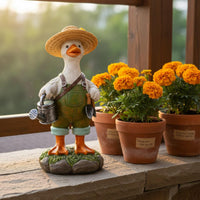 Duck Gardener Statue Rural Theme Outdoor Decoration Gift Idea for Balcony, Yard