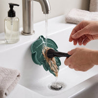 Silicone Makeup Brush Cleaning Mat with Suction Cup, Leaf-shaped Scrubber for Deep Cleaning