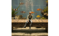 Photo-Taking Resin Figure Realistic Pose 1:64 Scale Display Figurine