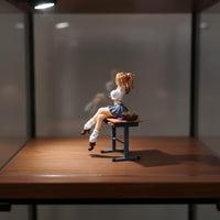 1:64 Girl Figurine High Fine Workmanship Painted Resin Figurine Detailed Finish