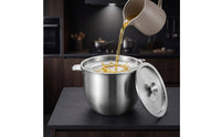 Heat-Resistant Oil Container with Strainer Easy-Grip Oil Storage Container with Lid Rust-Proof Grease Keeper with Strainer Rustproof for Home Cooks