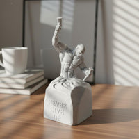 2 Pieces Muscular Male Figurine Matte Statue Speckled for Desktop Display