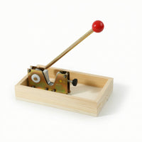 Manual Nut cracking with Lever Stable Tabletop Nut cracking with Tray Comfortable Nutcracker for Kitchen